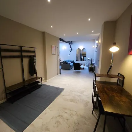 Loft Moderne Avec Garage Dans L'hyper Centre Apartman