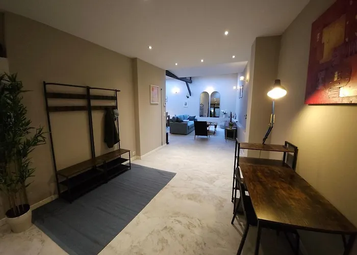 Loft Moderne Avec Garage Dans L'hyper Centre Apartman